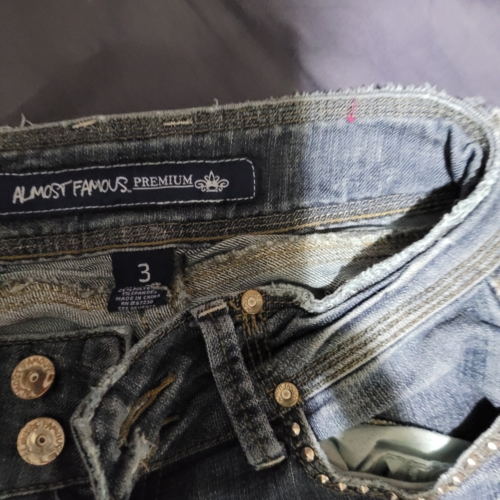 Jeans - Picture 3 of 3